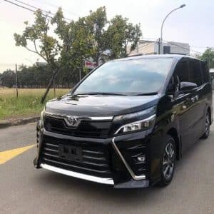 Toyota Voxy 2019 Hitam