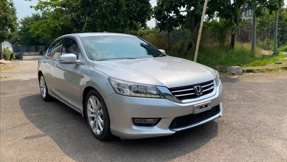 Honda Accord VTI-L 2015